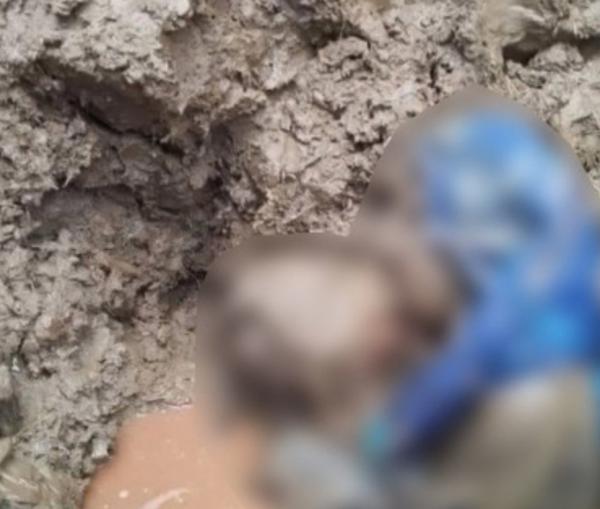 Görsel Gazze’de Öldürülen Bir Kadınla Çocuğunu mu Gösteriyor?